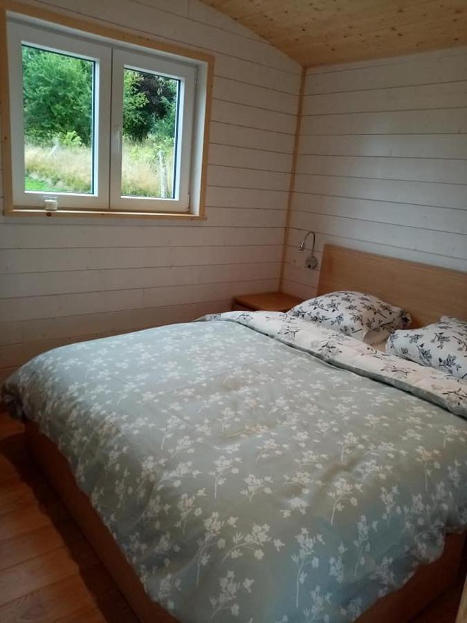 La Roulotte Julyana Villa Vielsalm Bagian luar foto